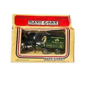 Lledo Models Of Days Gone Diecast Horse-Drawn Carriage Set In Original Box